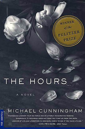 Front paperback cover of Cunningham's The Hours